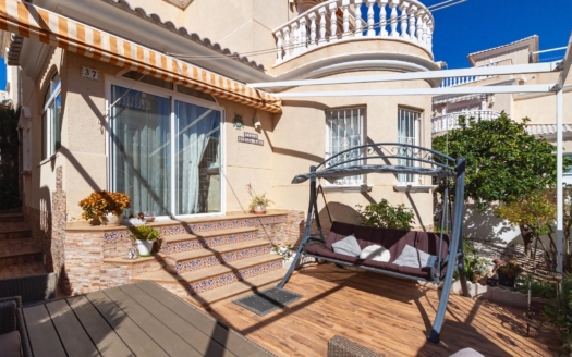 Villa in Orihuela Costa – EE11373