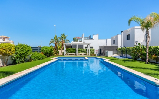 Apartment in Orihuela Costa – EE11623