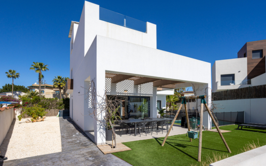 Villa in Ciudad Quesada – EE10100