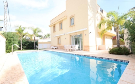 Villa in Cabo Roig – EE9820