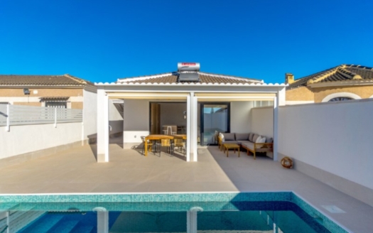 Villa in Torrevieja – EE9643