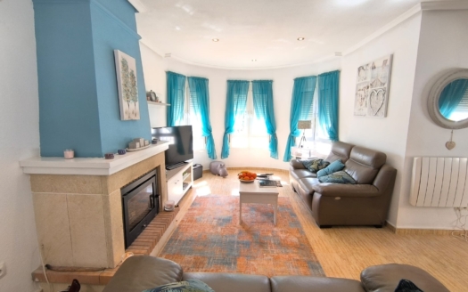 Villa in El Raso – EE11704