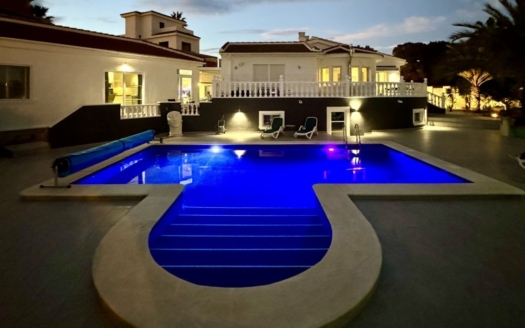 Chalet en Ciudad Quesada – EE11499