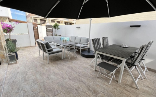 Town House in Cabo Roig – EE11594
