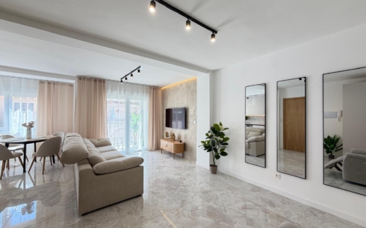 Penthouse w Torrevieja – EE11743