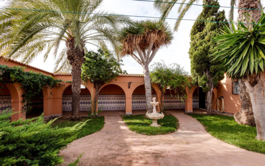 Villa i Torrevieja – EE9708