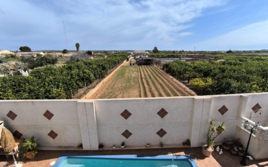 Villa in El Raso – EE11627