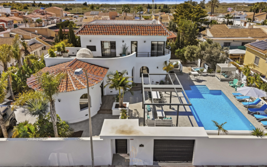 Renovated villa in San Luis, Torrevieja – EE11845