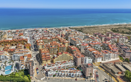 Townhouse in La Mata, Torrevieja – EE11914