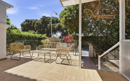 Corner townhouse in Los Altos, Torrevieja – EE12034