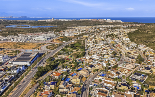 foreign property purchases Spain 2025 Alicante