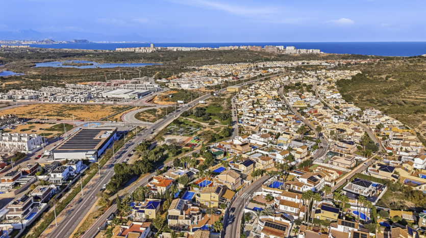 foreign property purchases Spain 2025 Alicante