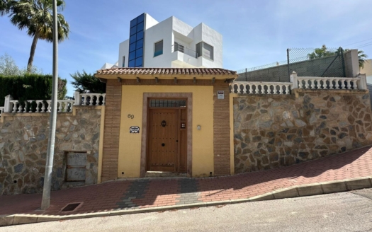 Villa à Torrevieja – EE12009