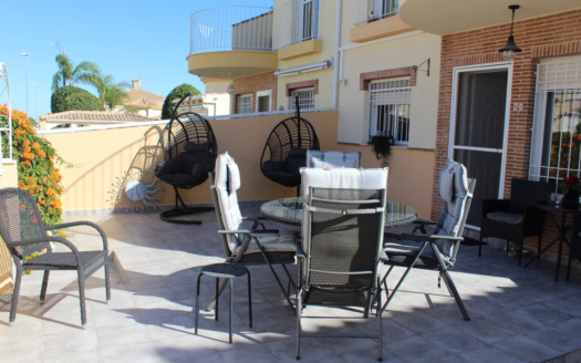 Dom czteroosobowy w Villamartin – EE11388