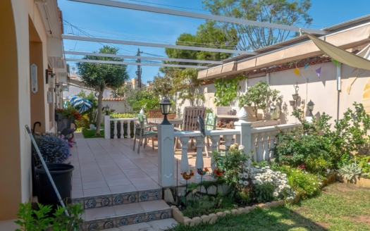 Villa à Torrevieja – EE11852