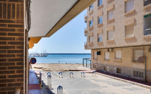 Apartment in Torrevieja – EE11959