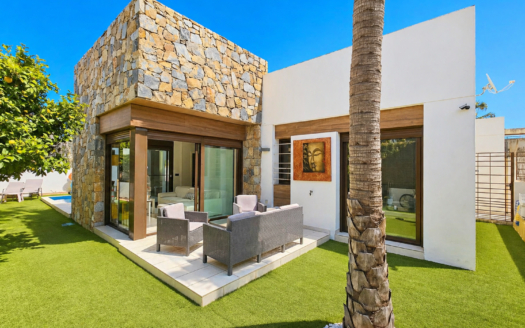 Villa à Orihuela Costa – EE12028