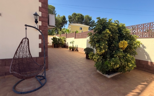 Villa in Torrevieja – EE11808