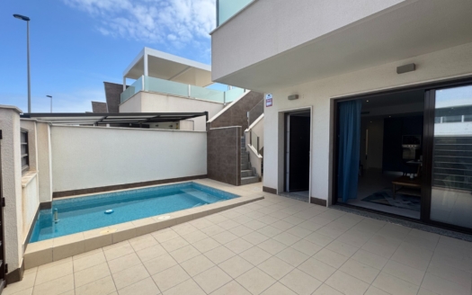 Town House in San Pedro del Pinatar – EE11762