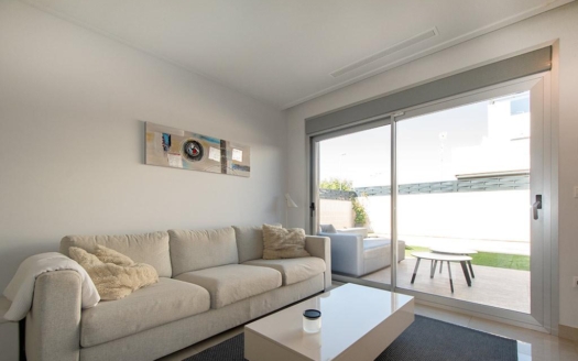 Town House in Ciudad Quesada – EE12004