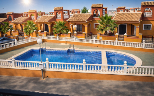 Villa i Torrevieja – EE11984