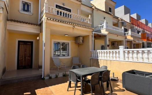 Rekkehus i Campoamor – EE11866