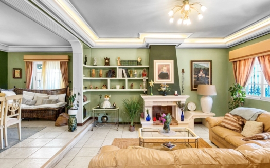 Villa i Torrevieja – EE11730