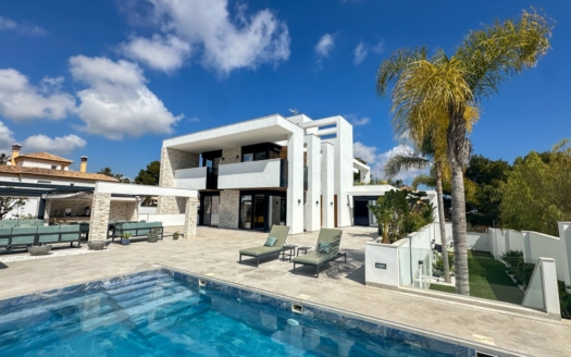 Villa in Orihuela Costa – EE11801