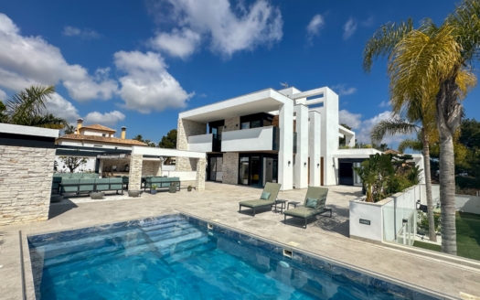 Villa in Orihuela Costa – EE11801