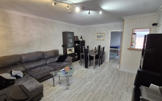 Town House in Torrevieja – EE11809