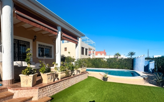 Villa i La Mata – EE11816