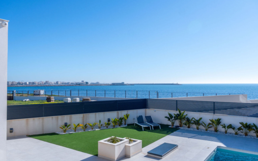 Villa i Torrevieja – EE12035