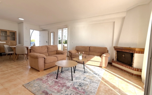 Takvåning i Torrevieja – EE11817