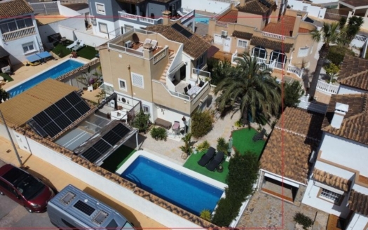 Villa à Orihuela Costa – EE11879