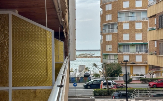 Apartment in Torrevieja – EE11820