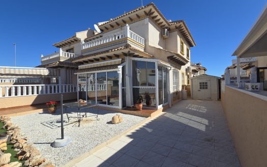Town House in Orihuela Costa – EE11901