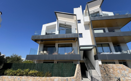 Apartamento en Las Colinas Golf – EE11922