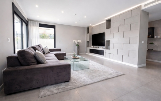 Villa in Los Balcones – EE11213