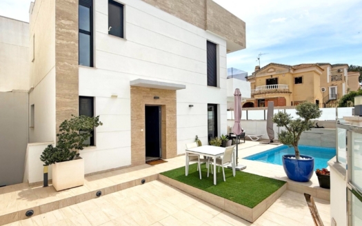 Villa à Orihuela Costa – EE11836