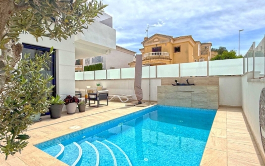 Villa à Orihuela Costa – EE11836