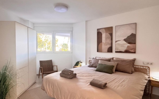 Appartement à Torrevieja – EE11894