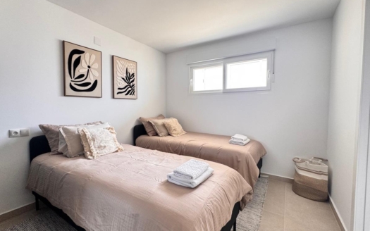 Appartement à Torrevieja – EE11894