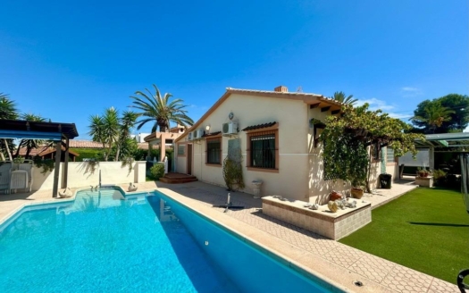 Villa in Orihuela Costa – EE9292