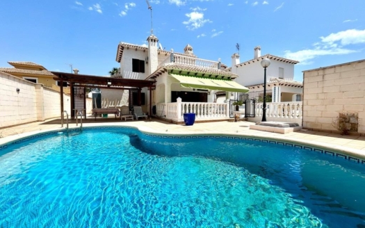Villa in Orihuela Costa – EE8013