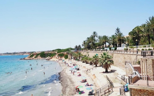 Villa in Punta Prima, Orihuela Costa – EE8999