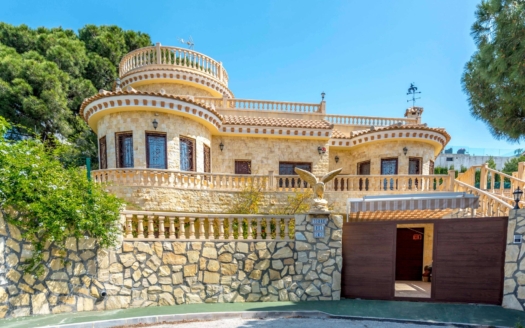 Villa en Orihuela Costa – EE12436