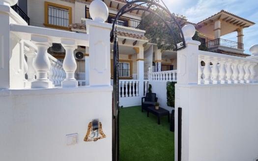 Dom w Orihuela Costa – EE12470