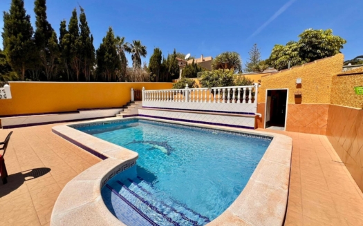 Villa in Torrevieja – EE12423