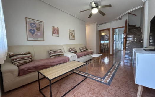 Town House in Torre de La Horadada – EE11512