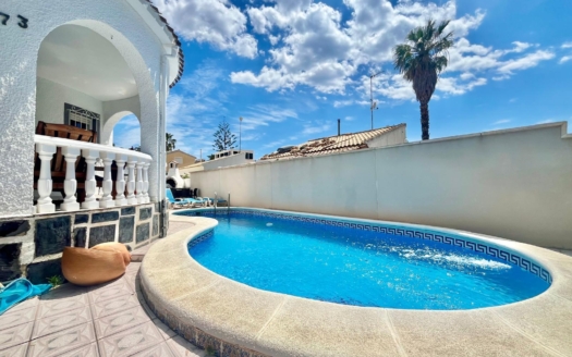 Villa in Orihuela Costa – EE12345
